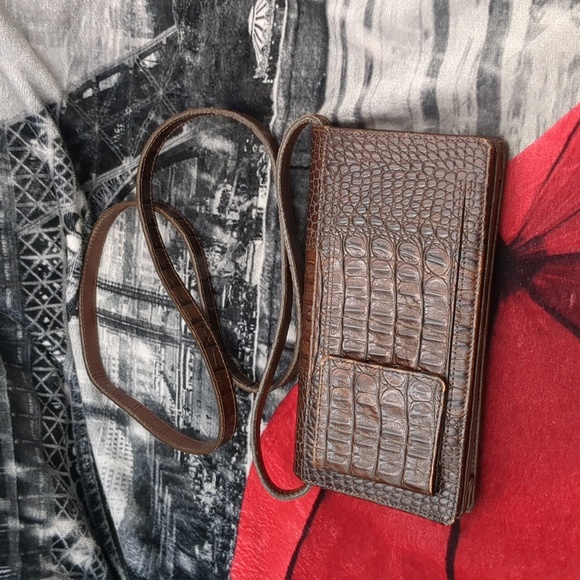 Brighton Brown croc crossbody/ wallet - Picture 3 of 13